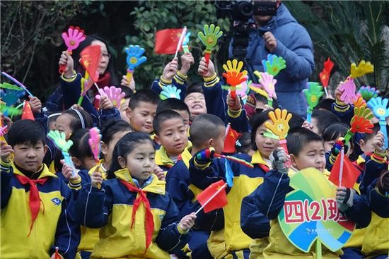 ��܊�M(j��n)У�@ ������ʿ�����(l��)־����