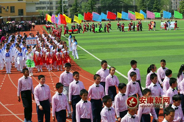 1427СW(xu)35\(yn)(dng)(hu)ڿhw(chng)e.JPG