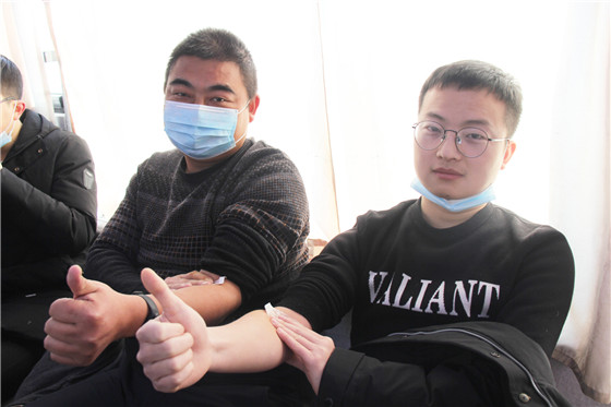 血液是生命的禮物——中國聯(lián)通安康市分公司、安康大數(shù)據(jù)運(yùn)營有限公司聯(lián)合開展冬季應(yīng)急獻(xiàn)血活動(dòng)