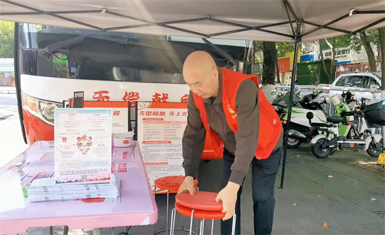 安康李軍，18年獻(xiàn)出“10”個(gè)自己……